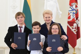 2015 m. rugsėjo 16 dieną Prezidentė Dalia Grybauskaitė apdovanojo Lietuvai nusipelniusius sportininkus